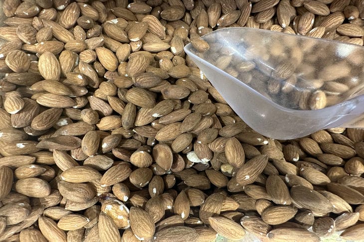 Varför du måste äta fett för att sluta frukta det: hur ”dåliga” livsmedel gör dig mättare och lugnare